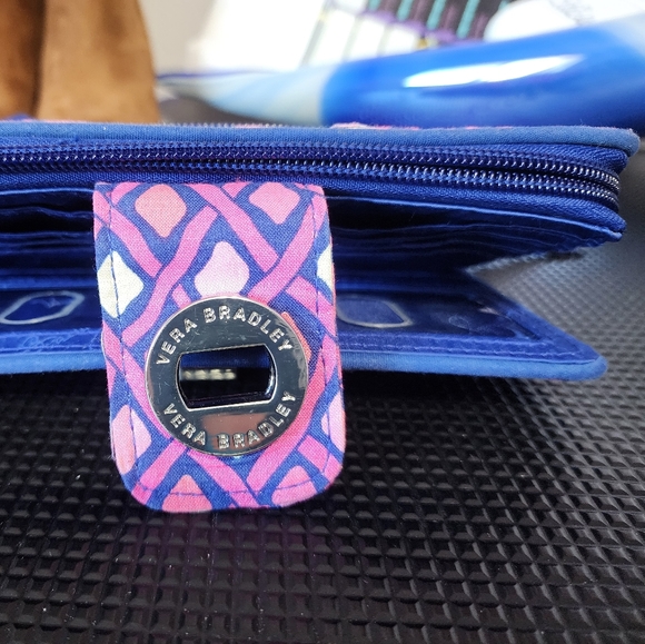 Vera Bradley Turn Lock Wallet. Katalina Pink - Picture 2 of 10